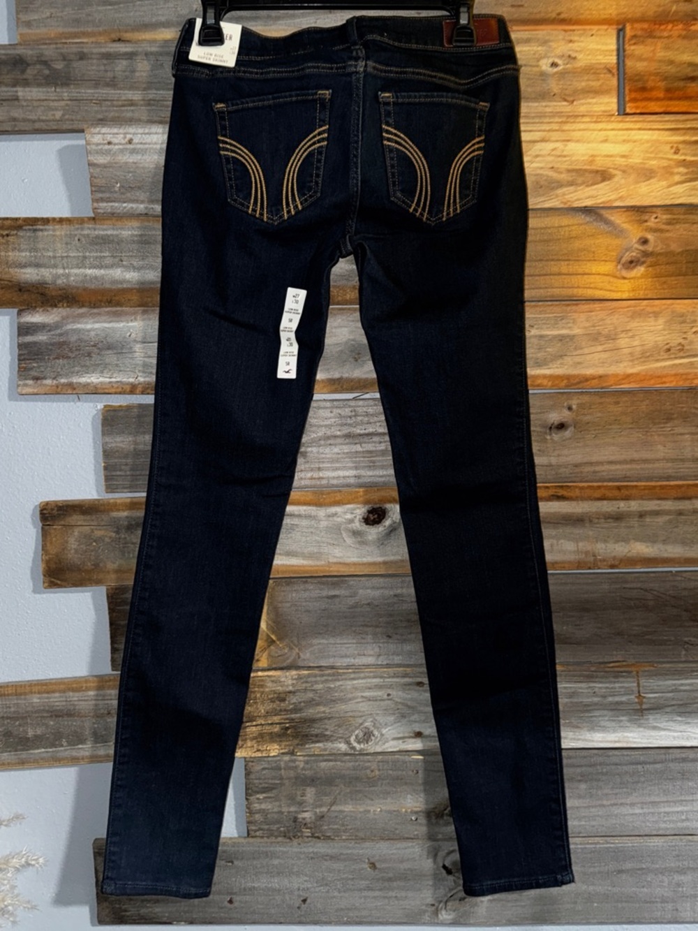 NWT Hollister original 5R 27w 30L - low rise super skinny- - Picture 2 of 4